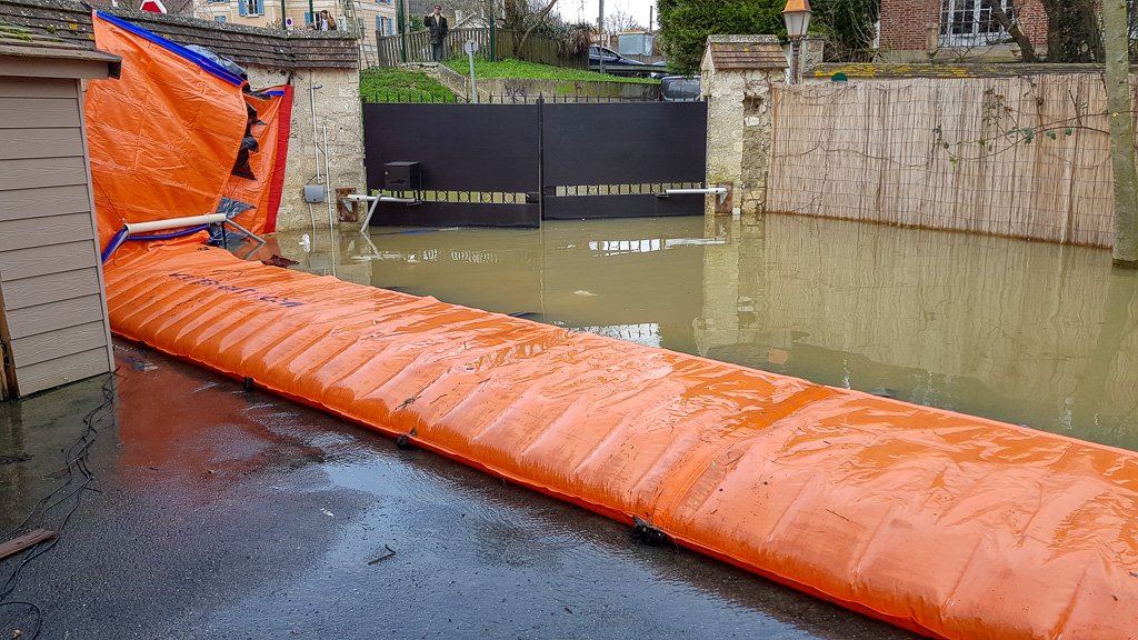 Aqua Shield flood barriers installation for a home in Sarasota, FL.